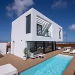 Yolo Norte Private Pool By Holidays Hébergement de vacances *