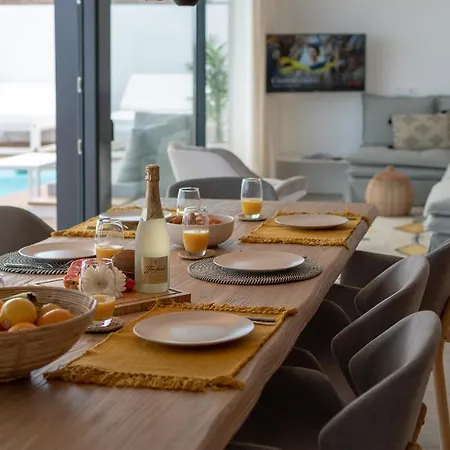 Yolo Norte Private Pool By Holidays 펜션